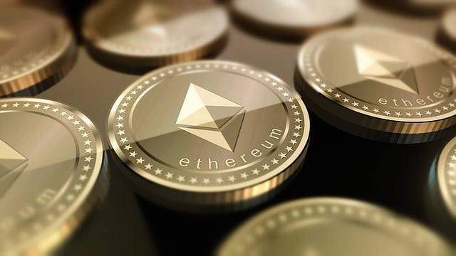 Ethereum Revisits Symmetrical Triangle Pattern, Analyst Identifies Next Target